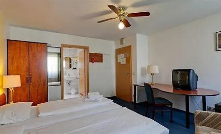 Hotel Merit 3*